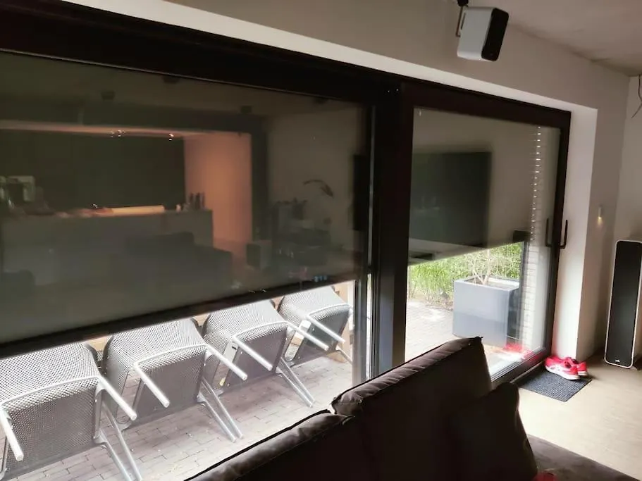 Spacious Family Home 10 Min From Downtown 헨트 빌라